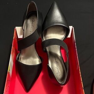 Amelia Grace Black Pointed Toe Heels